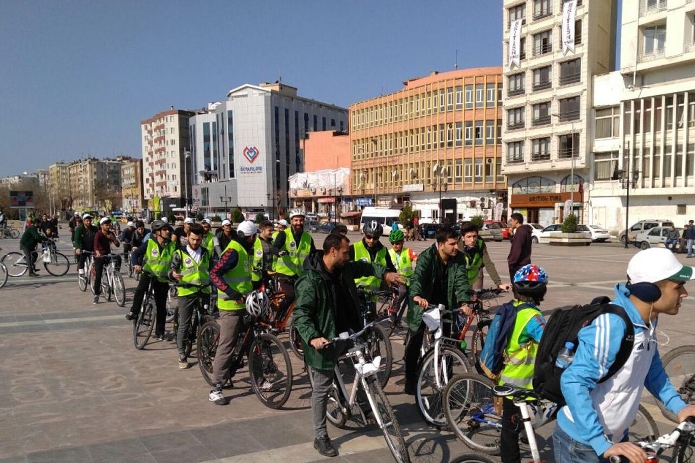 Yeşilay bisiklet turu düzenledi